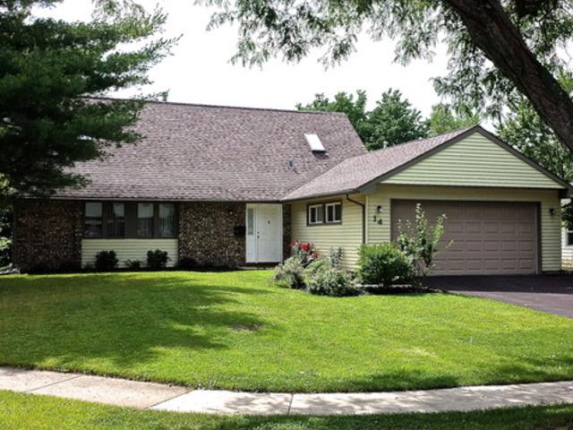 14 Portsmouth Ct., Schaumburg, IL 60194