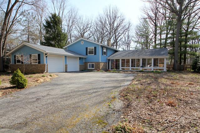 75 Oakwood Ln., Lincolnshire, IL 60069
