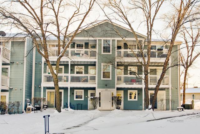 124 E Winchester Rd. #F, Libertyville, IL 60048