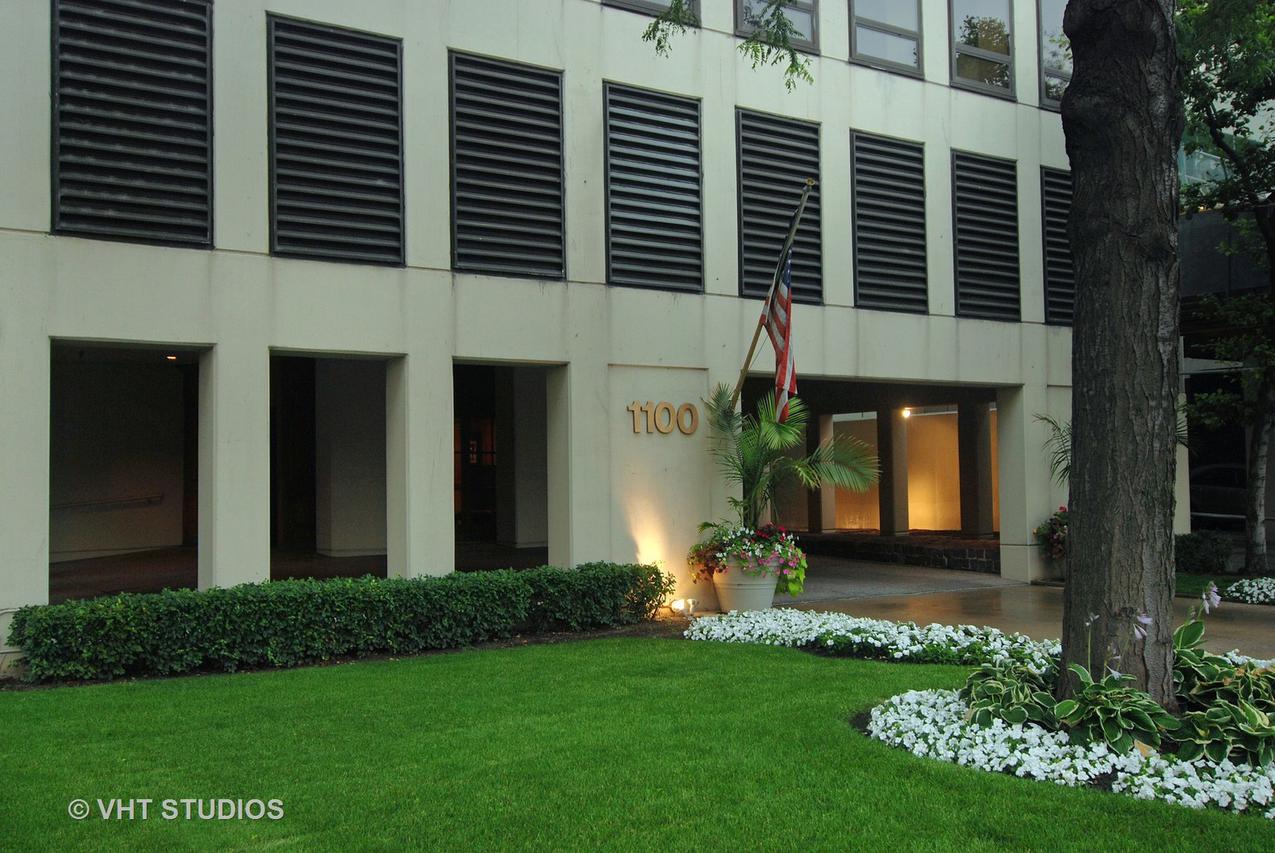 1100 N Lake Shore Dr. #21C, Chicago, IL 60611