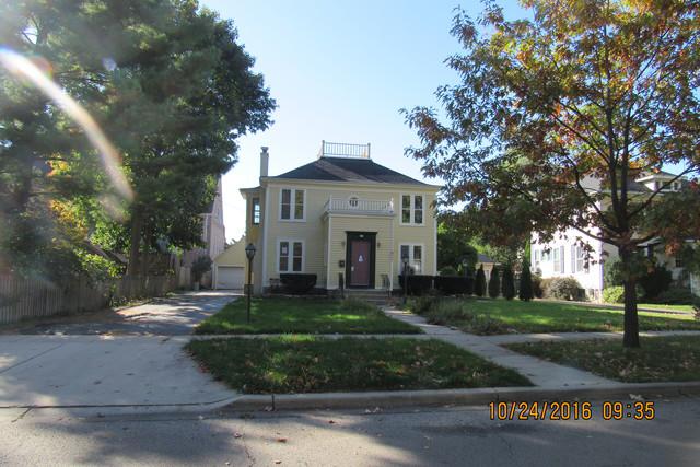 216 Peyton St., Geneva, IL 60134