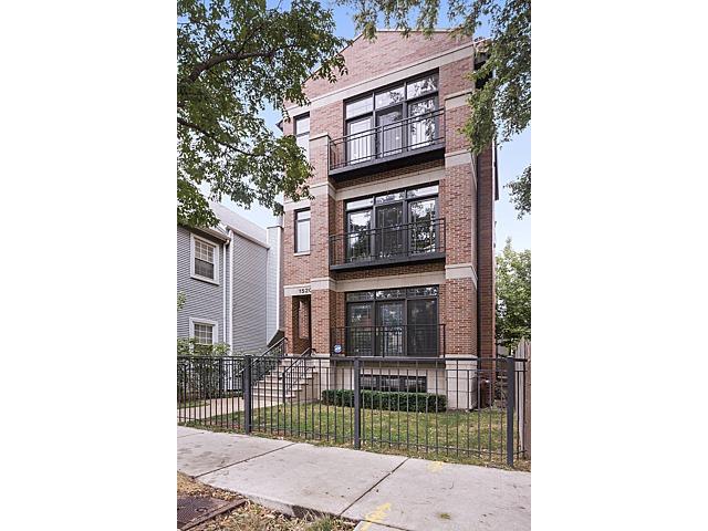1520 W Diversey Pkwy. #3, Chicago, IL 60614