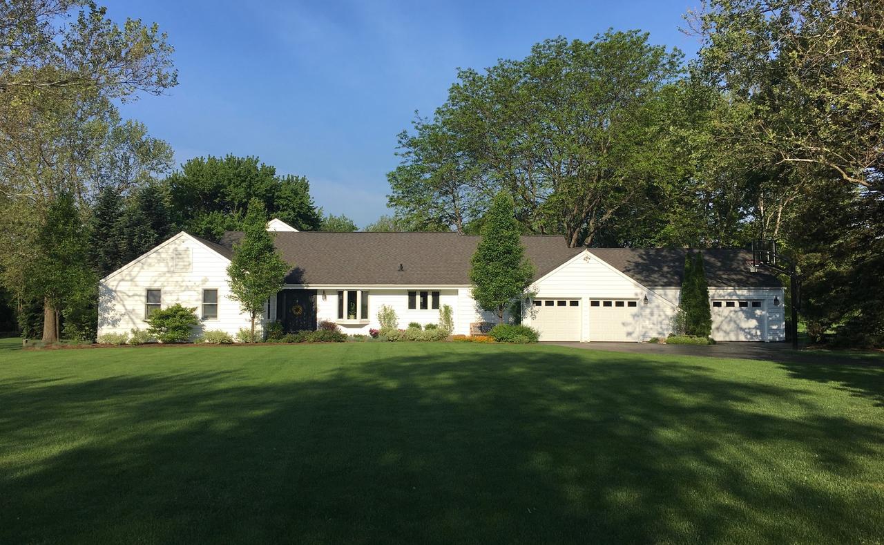 236 Valley Rd., Trout Valley, IL 60013