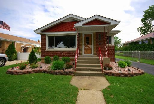 5045 Lamb Dr., Oak Lawn, IL 60453