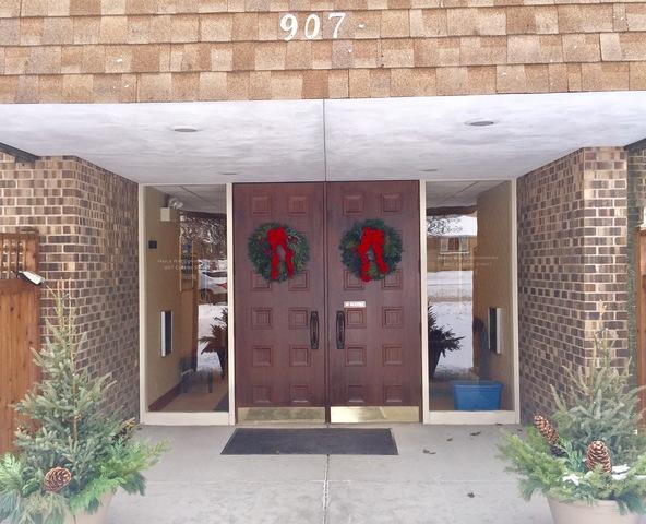 907 Curtiss St. #306, Downers Grove, IL 60515
