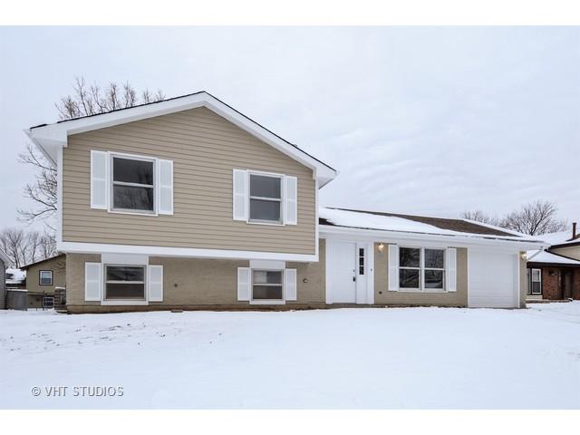 326 Musial Cir., Bolingbrook, IL 60440
