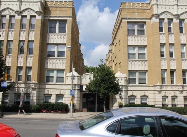 4240 N Clarendon Ave. #206N, Chicago, IL 60613