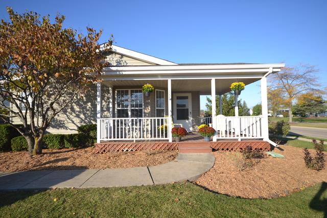 102 Derby Ln., Grayslake, IL 60030