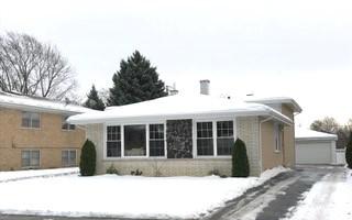 16W687 56th Pl., Clarendon Hills, IL 60514