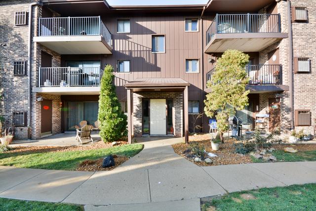 59 W 64th St. #104, Westmont, IL 60559