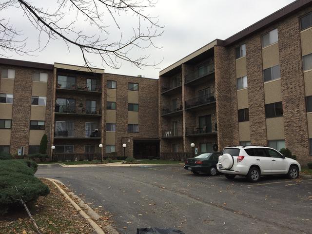 725 W Huntington Commons Rd. #208, Mount Prospect, IL 60056
