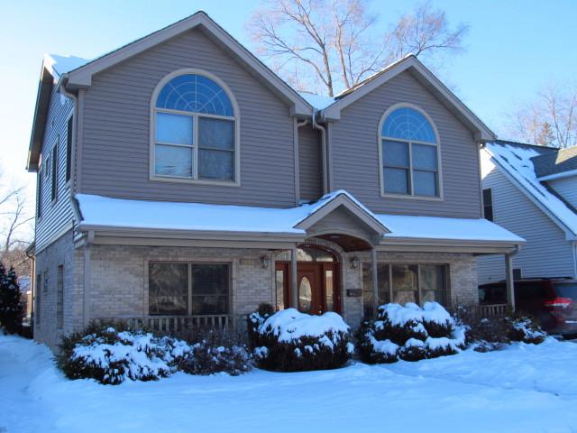 914 N Hickory Ave., Arlington Heights, IL 60004