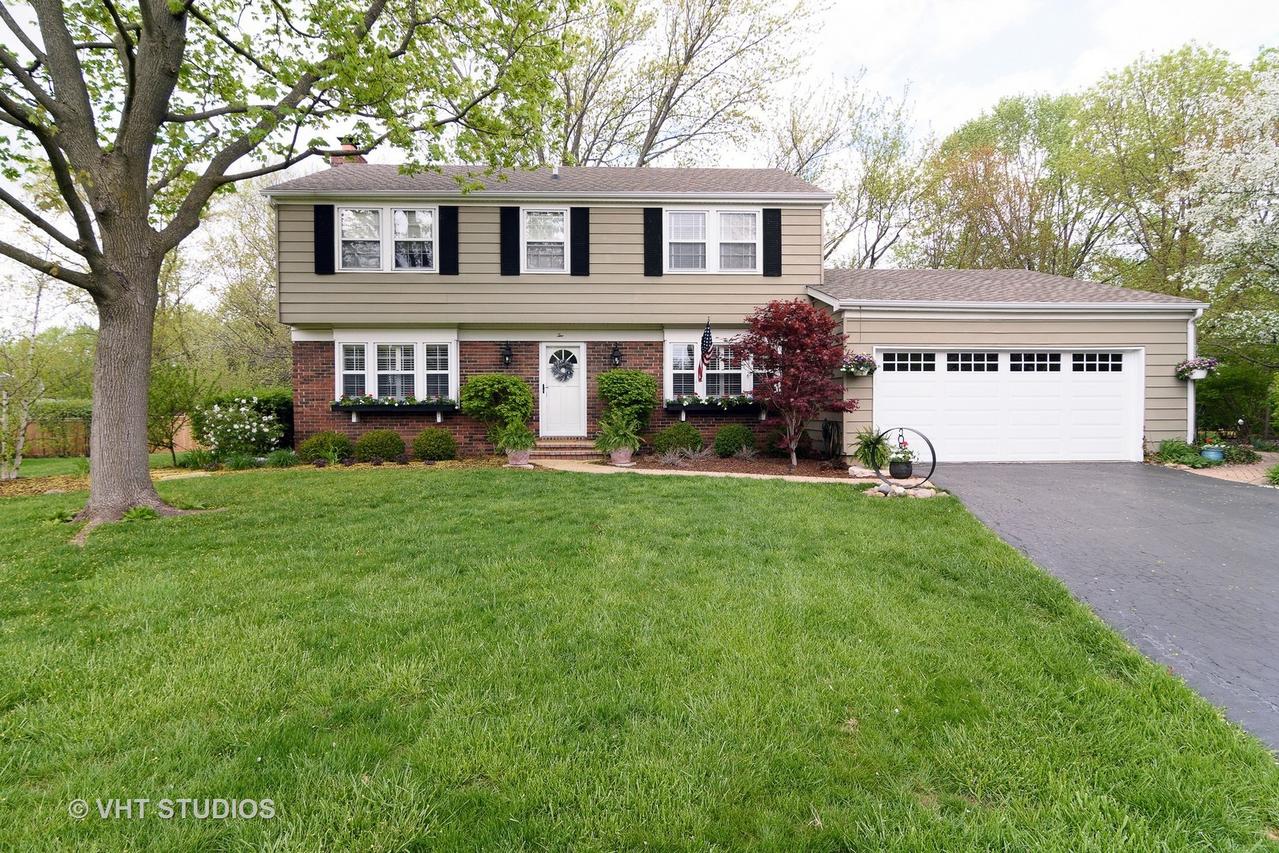 2 Burnt Ember Ct., Buffalo Grove, IL 60089