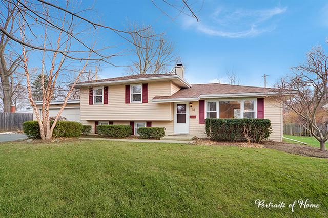 36 Robin Hill Dr., Naperville, IL 60540
