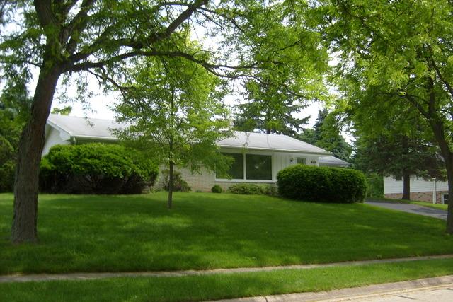 223 Fairmont Dr., Dekalb, IL 60115