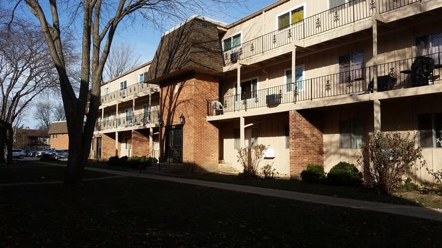 2402 Algonquin Rd. #12, Rolling Meadows, IL 60008