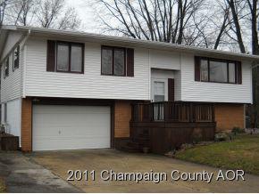 207 W Briarcliff Dr., St. Joseph, IL 61873