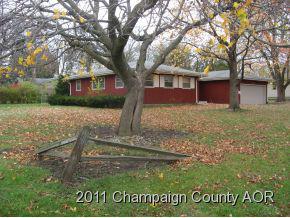 302 E Pershing Court, Philo, IL 61864