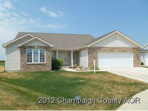 911 Trailway Ct, Champaign, IL 61822