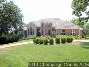1105 Oak Creek Road, Mahomet, IL 61853