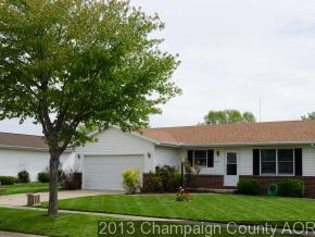 604 Bellerieve Dr, Champaign, IL 61822