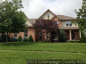 201 S Fox Run Dr, Mahomet, IL 61853