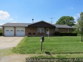 470 N Cr 2125 E, Oakland, IL 61943