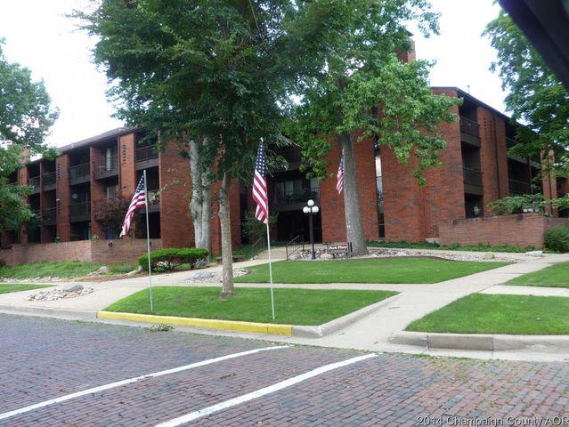 107 N Elm St #207, Champaign, IL 61820