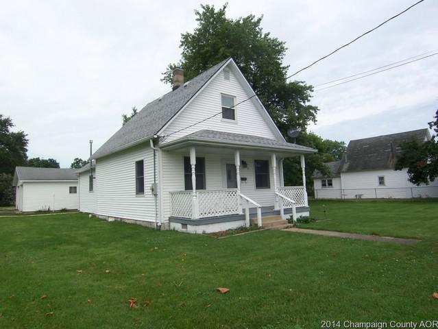708 W Water St, Farmer City, IL 61842