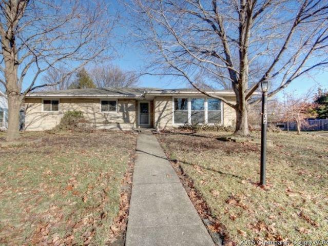 1102 Lincolnshire Dr, Champaign, IL 61821