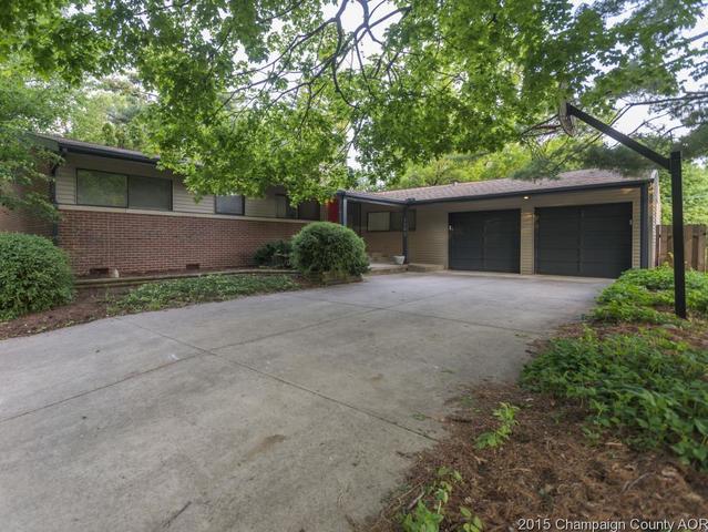 1103 Lincolnshire Dr, Champaign, IL 61821