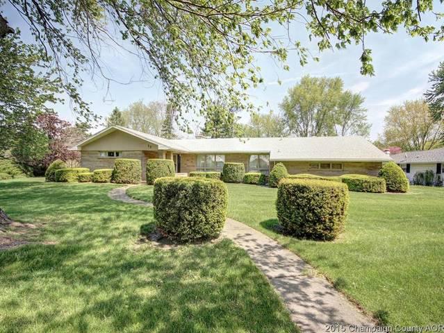17 S Moery Dr, Bement, IL 61813