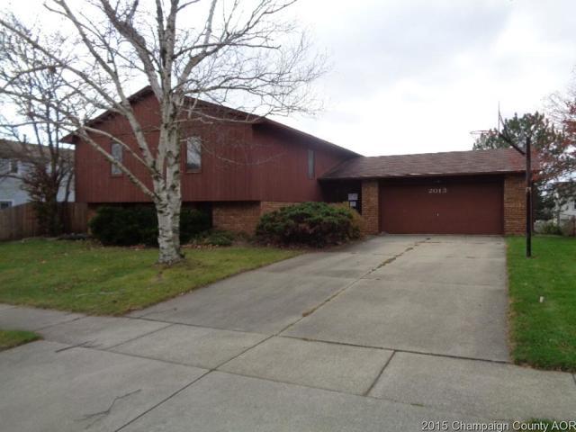 2013 Lake Bluff Rd, Bloomington, IL 61704