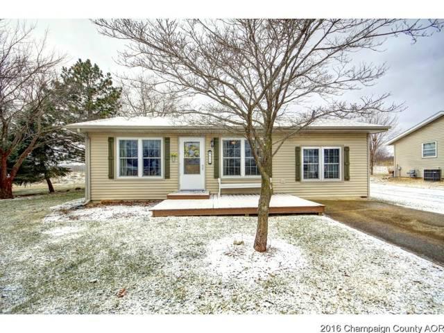 611 S West St, Mahomet, IL 61853