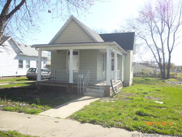 906 N Hickory St, Champaign, IL 61820