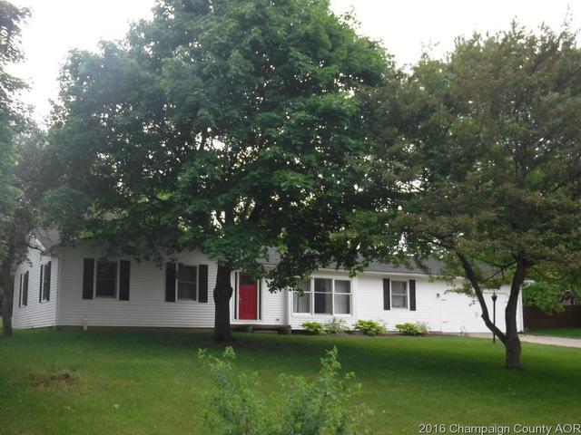 413 N Dorchester Drive, Mahomet, IL 61853