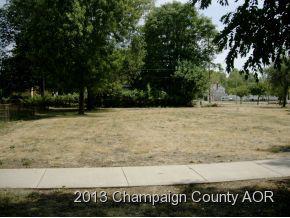 1304 N Walnut St, Champaign, IL 61820