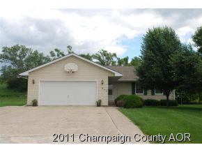 855 Dogwood Dr, Arcola, IL 61910