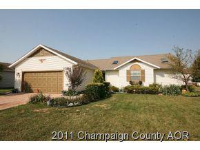 605 Laurel Dr, St. Joseph, IL 61873