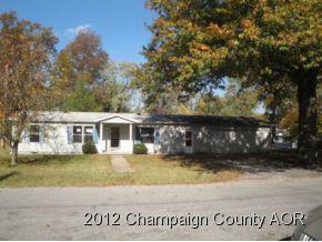 909 E Center, Benton, IL 61812