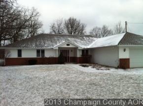 203 W Main St, Mahomet, IL 61853