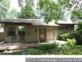 908 E Burkwood Dr, Urbana, IL 61801