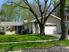 1310 Lincolnshire Dr, Champaign, IL 61821