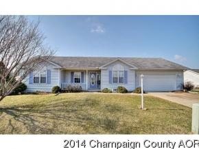 2003 Juniper Dr, Mahomet, IL 61853