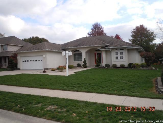 202 Taylor Ln, Arthur, IL 61911