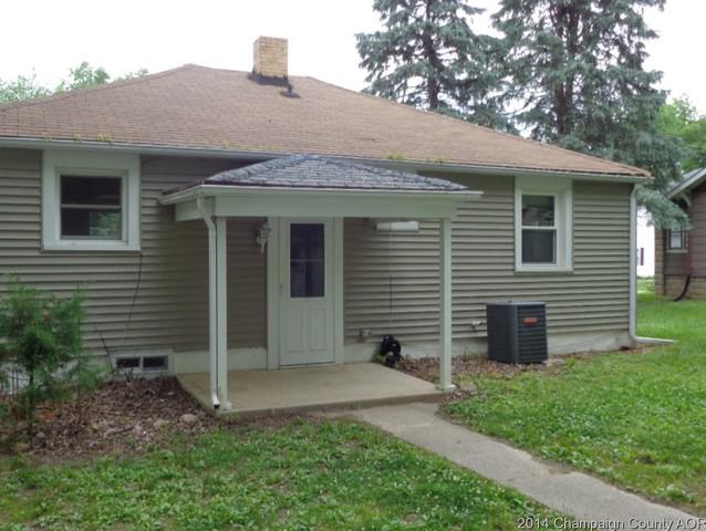 120 W Jackson Ave, Charleston, IL 61920