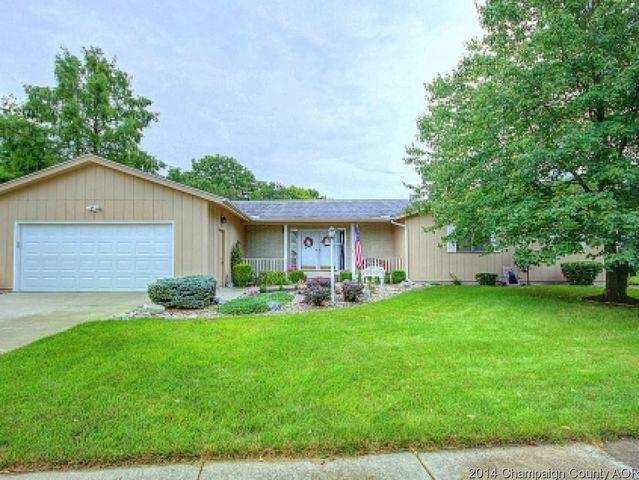 2504 Woodridge Rd, Champaign, IL 61822