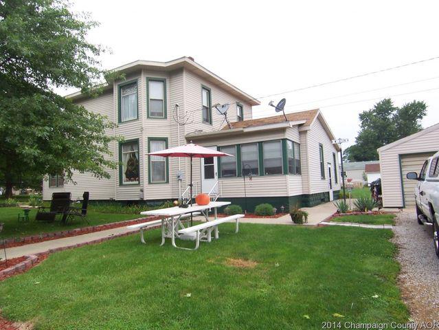 302 N Plum St, Farmer City, IL 61842