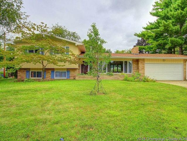 4 Willowbrook Ct, Champaign, IL 61820