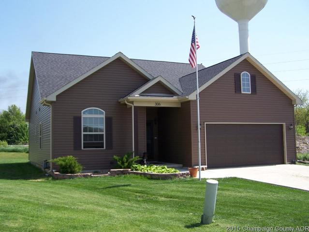 306 Maltese Ct, Gibson City, IL 60936